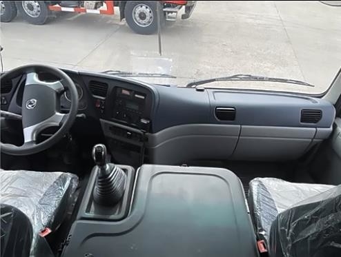Dizel 170HP Güç Özel Off Road Askeri Araçlar 4x4 Otobüs 6m Gövde 17 Koltuk