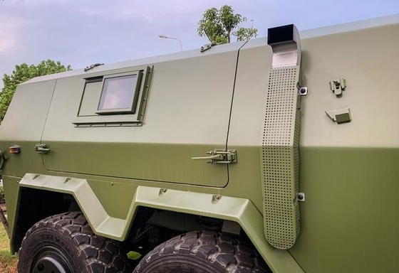 Çin Kurşun Geçirmez Özel Off Road Askeri Araç 6x6 300hp Savaş Alanı Ekipmanını Savun