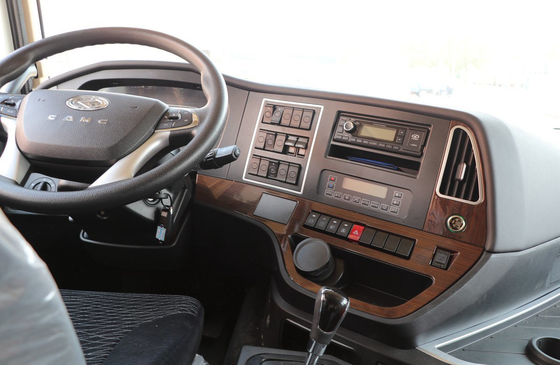 360kw Yeni Enerji Elektrikli Kamyon 10 Tekerlekli Elektrikli Traktör Kamyonu 160km Traktör Kamyonu