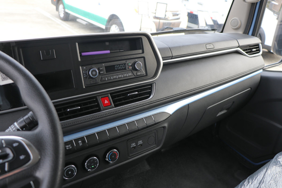90km / H DONGFENG Yeni Enerji Elektrikli Kamyon Elektrikli Kargo Van Taşımacılığı