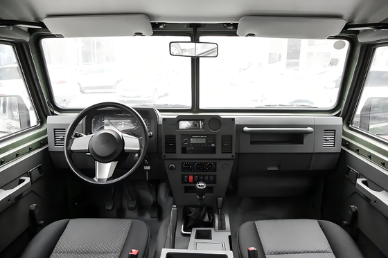 Özellik Off Road BJ2036 Model 4x4 IVECO Diesel 136hp 4WD SUV 5 Koltuklu Komuta Aracı