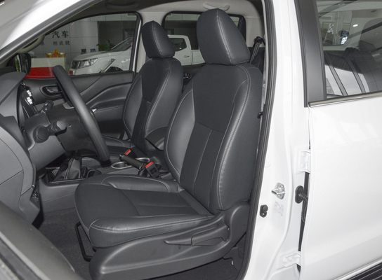 Çift Sıralı 5 Kişilik 4 Kapılı SUV Kamyonet 6MT 4WD 231HP Benzinli Motor