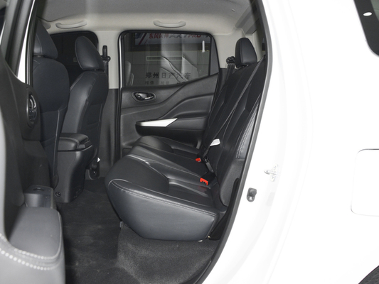 Çift Sıralı 5 Kişilik 4 Kapılı SUV Kamyonet 6MT 4WD 231HP Benzinli Motor