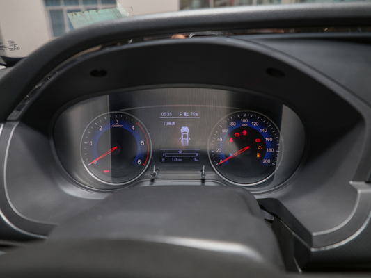 DONGFENG Arkadan Çekişli 2WD Kamyonet Dizel Motor 165HP 2.4L YUCHAI Motor