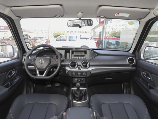 Dört Silindirli 4 Kapılı Kamyonet 4WD 5 Koltuk 2.4L Deplasman 1.4m Kargo Tankı