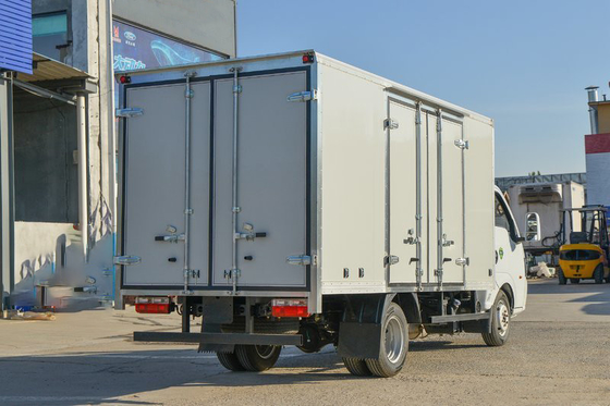 Isuzu Motor 3.4M Hafif Kargo Kamyonları 4x2 Tahrik Tekerleği Euro 2 Euro 4 Emisyon
