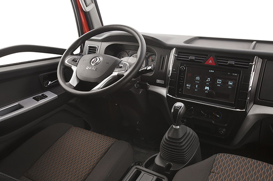 1730mm Genişlik Dongfeng Hafif Kargo Kamyonu GVW 3.5T - 4.5T Kabin NISSAN Motor