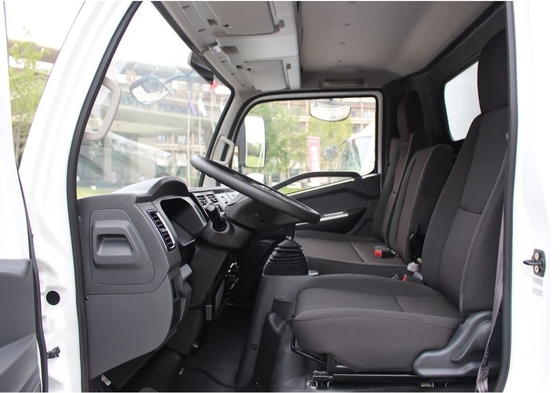 Cummins Motorlu Hafif Yük Kamyonu 4X2 150 - 250 HP GVW 6 - 12T