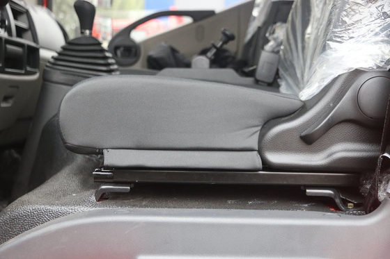 DONGFENG Trucks YUCHAI Motor Euro 2 Euro6 Emisyon Kolonu Plakalı Hafif Kargo Kamyonu