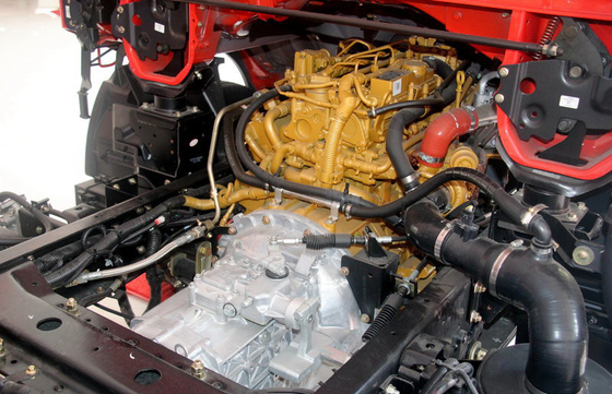 GVW 6 - 12T Dizel Kırmızı Kargo Van Kamyon YUCHAI Motor Kılavuzu 6MT Vites Kutusu