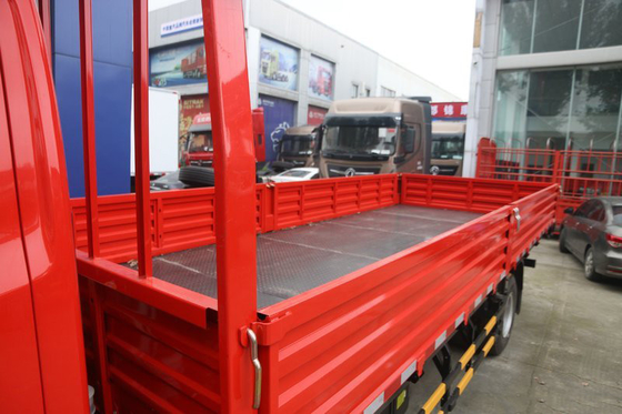 Çin GVW 18T Kolon Plakalı Hafif Kargo Kamyonu YUCHAI Motor 140KW Motor Gücü