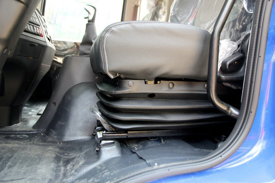 Hafif Kargo Kamyonu Opsiyonel AMT Şanzıman Dingil Mesafesi 4500mm - 7160mm Özelleştirilmiş Kargo Van Kutusu