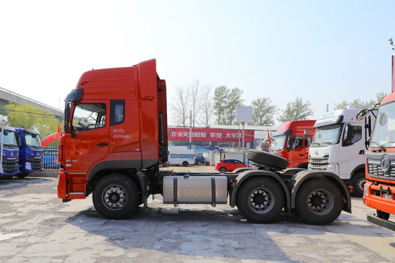 6x4 Dongfeng Traktör Kamyon Çekici Ağırlığı 40 Ton 400hp Dizel Güç