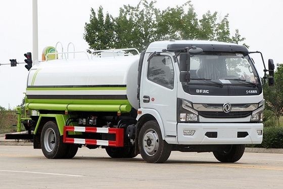9 Cbm Yağmurlama Hafif Su Arabası Kamyon 4x2 Tekerlek Dizel Motorlu Sol Direksiyon
