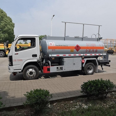 Benzinli Dizel Yakıt Tankeri Kamyon 4x2 Tekerlek 4.5 Cbm Gazyağı Yağ Taşıma Kamyonu