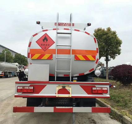 Petrol Taşıma Ağır Hizmet Kamyonu 200 HP Motor Gücü 18 Ton