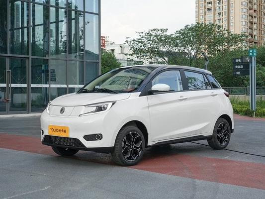 Çin Saf Elektrikli Araba 5 kapı 4 Koltuk Saf EV Araba MINI SUV Menzil Kilometre 400KM