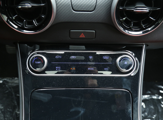 DONGFENG Gaz Benzinli Güç SUV Araba Bağımsız Süspansiyon 197HP