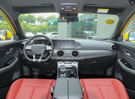 DONGFENG Gaz Benzinli Güç SUV Araba Bağımsız Süspansiyon 197HP